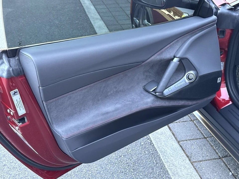 2019 Ferrari 812 Superfast - Image 27 of 31