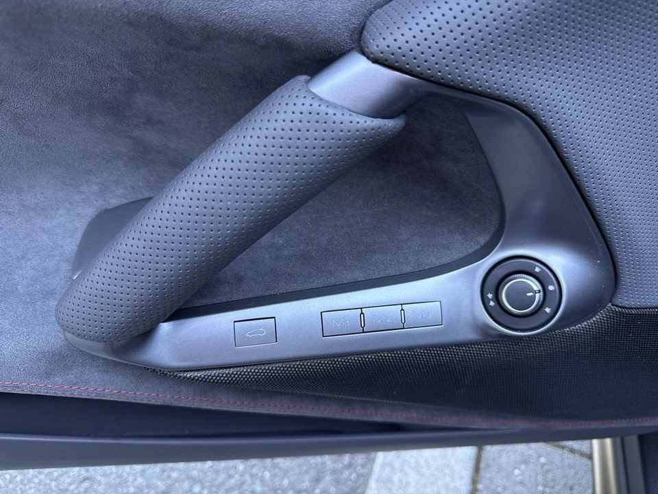 2019 Ferrari 812 Superfast - Image 13 of 31