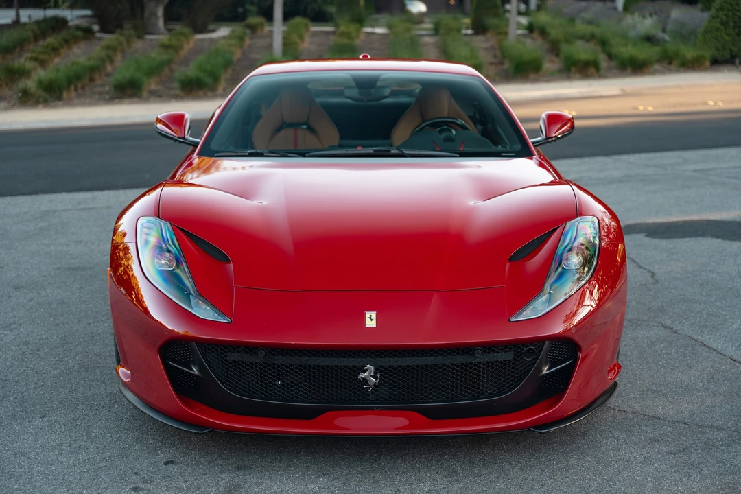 2019 Ferrari 812 Superfast - Image 10 of 31