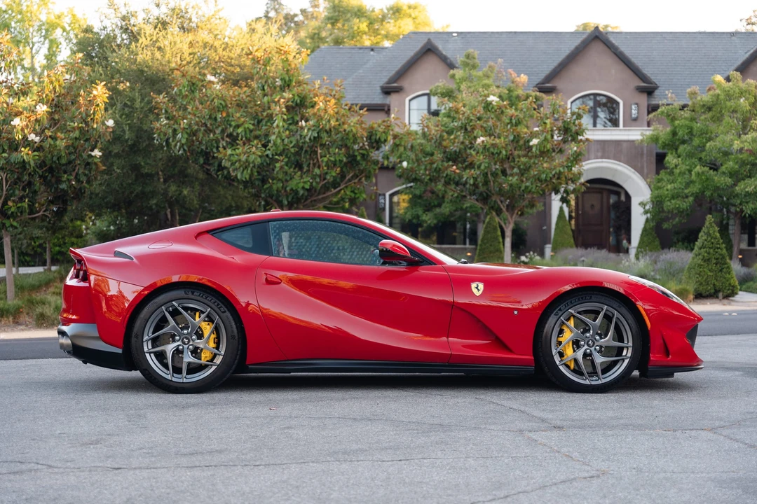 2019 Ferrari 812 Superfast - Image 27 of 31