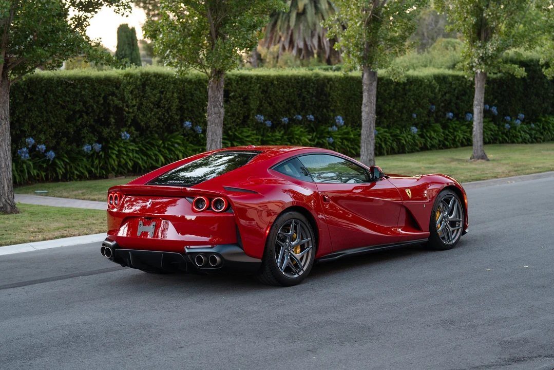2019 Ferrari 812 Superfast - Image 25 of 31