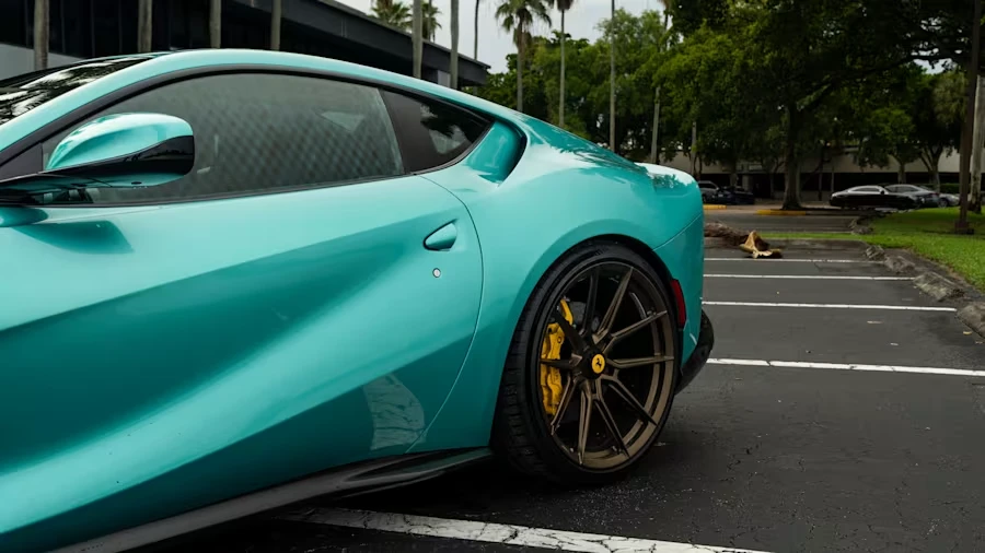 2019 Ferrari 812 Superfast - Image 17 of 31