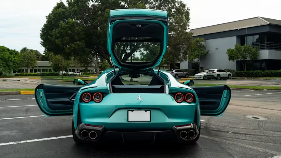 2019 Ferrari 812 Superfast - Image 19 of 31