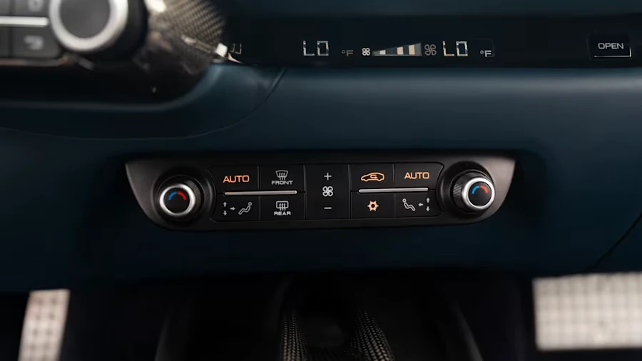 2019 Ferrari 812 Superfast - Image 28 of 31