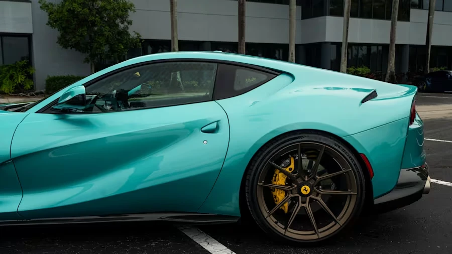 2019 Ferrari 812 Superfast - Image 10 of 31