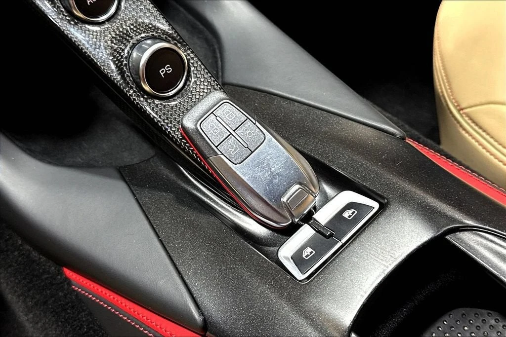 2019 Ferrari 812 Superfast - Image 30 of 31