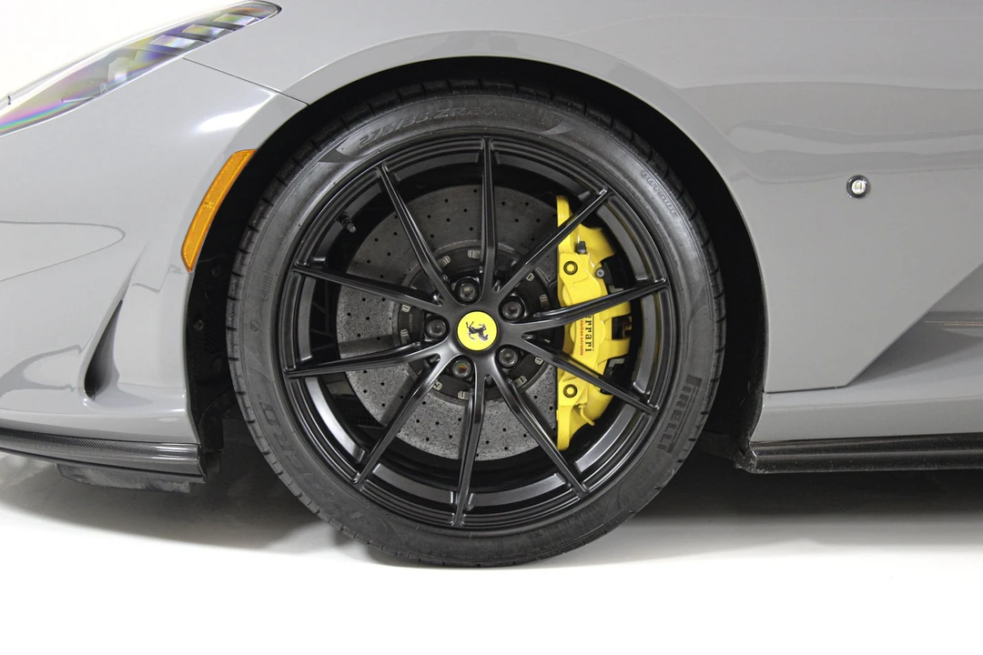 2019 Ferrari 812 Superfast - Image 15 of 31