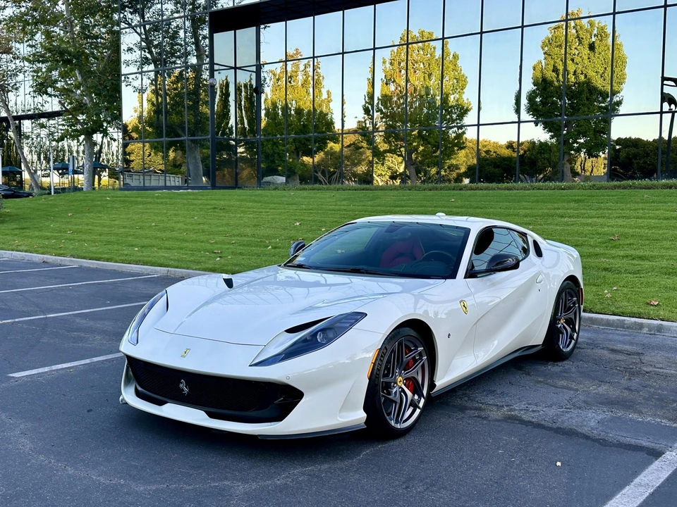 2019 Ferrari 812 Superfast - Image 4 of 31