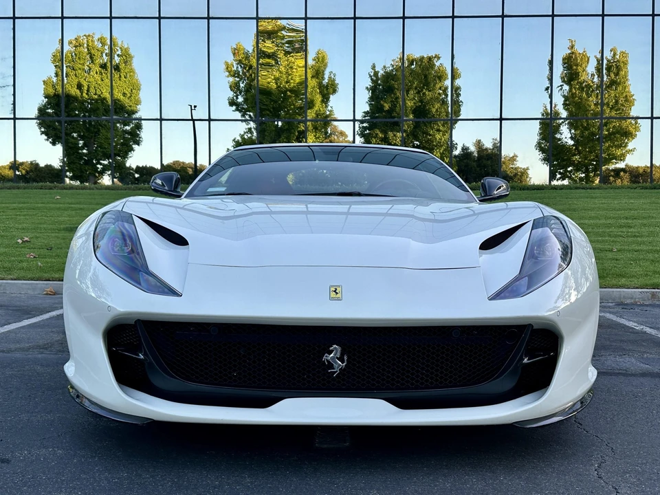 2019 Ferrari 812 Superfast - Image 15 of 31
