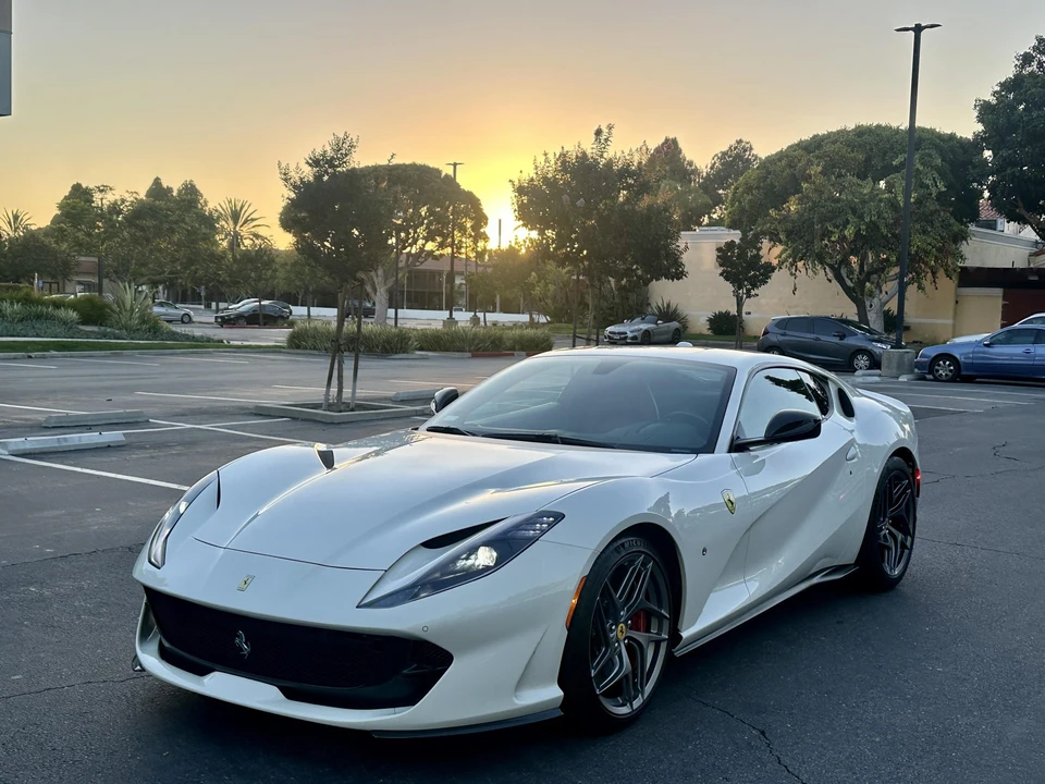 2019 Ferrari 812 Superfast - Image 8 of 31