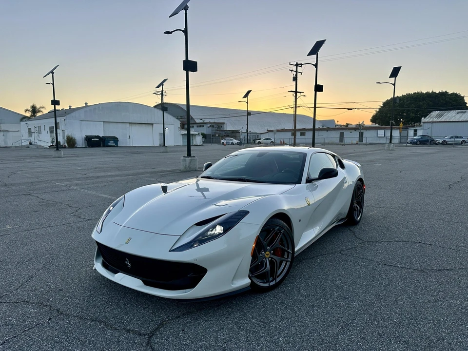 2019 Ferrari 812 Superfast - Image 7 of 31