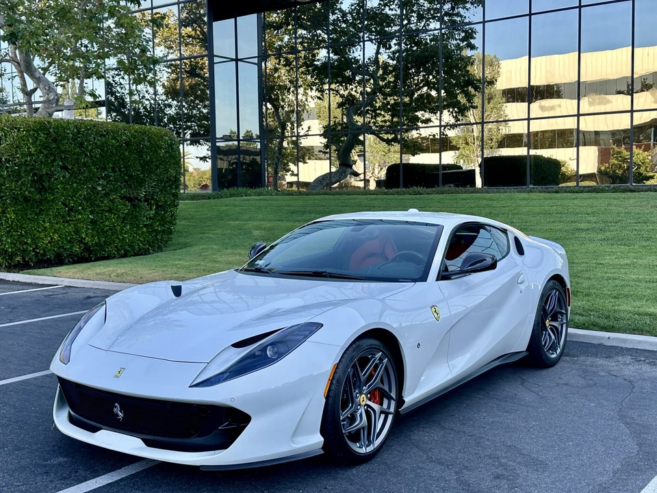2019 Ferrari 812 Superfast - Image 6 of 31