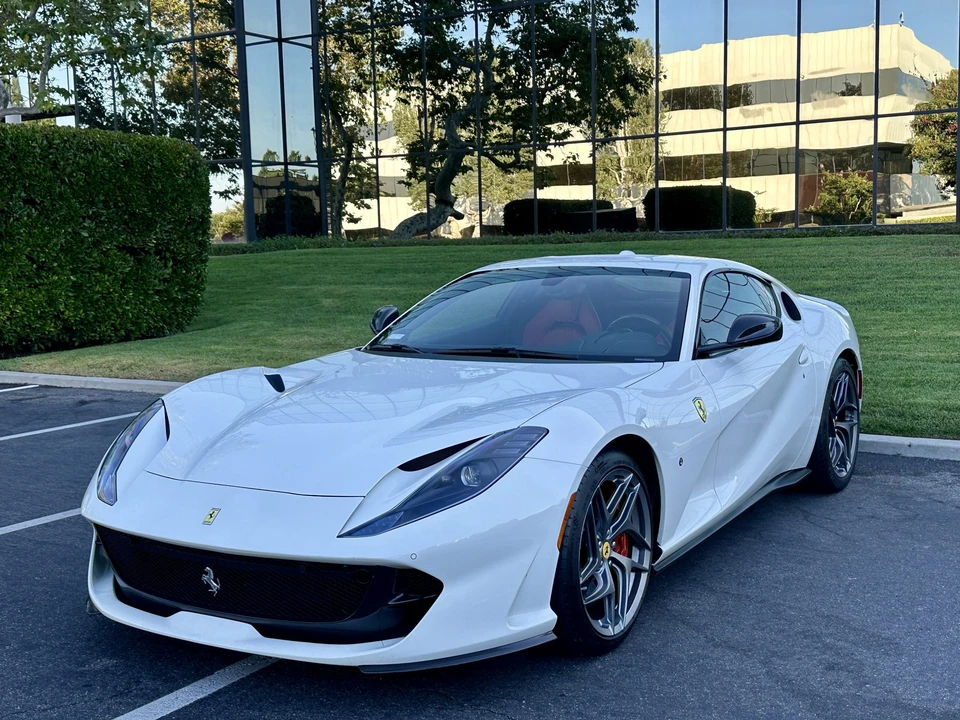 2019 Ferrari 812 Superfast - Image 5 of 31