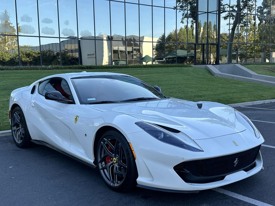 2019 Ferrari 812 Superfast - Image 17 of 31