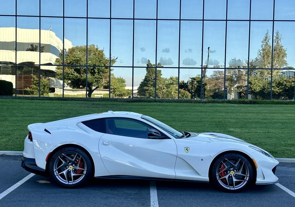 2019 Ferrari 812 Superfast - Image 20 of 31