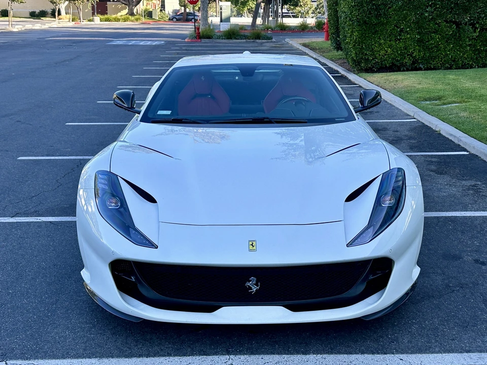 2019 Ferrari 812 Superfast - Image 11 of 31