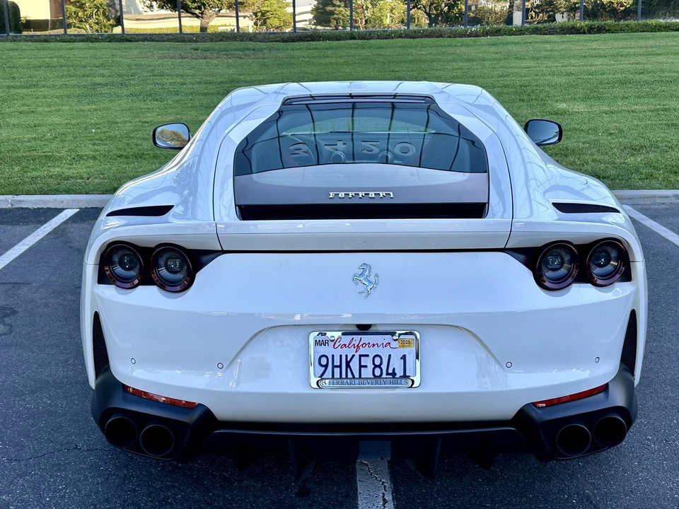 2019 Ferrari 812 Superfast - Image 27 of 31