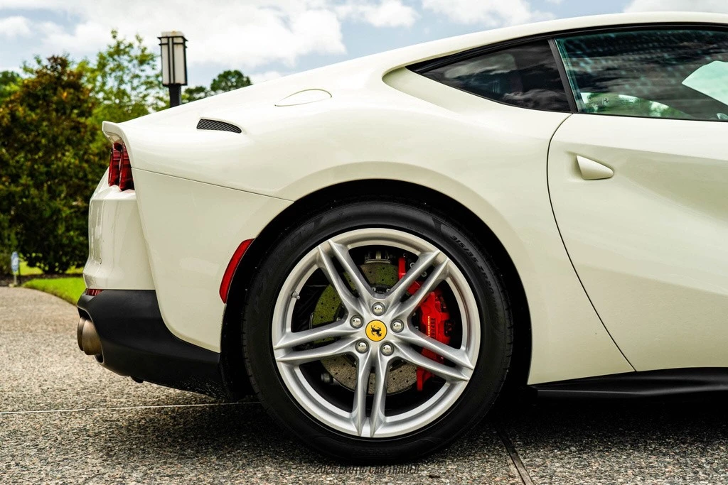 2019 Ferrari 812 Superfast - Image 10 of 21