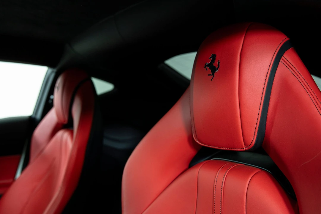 2019 Ferrari 812 Superfast - Image 15 of 31