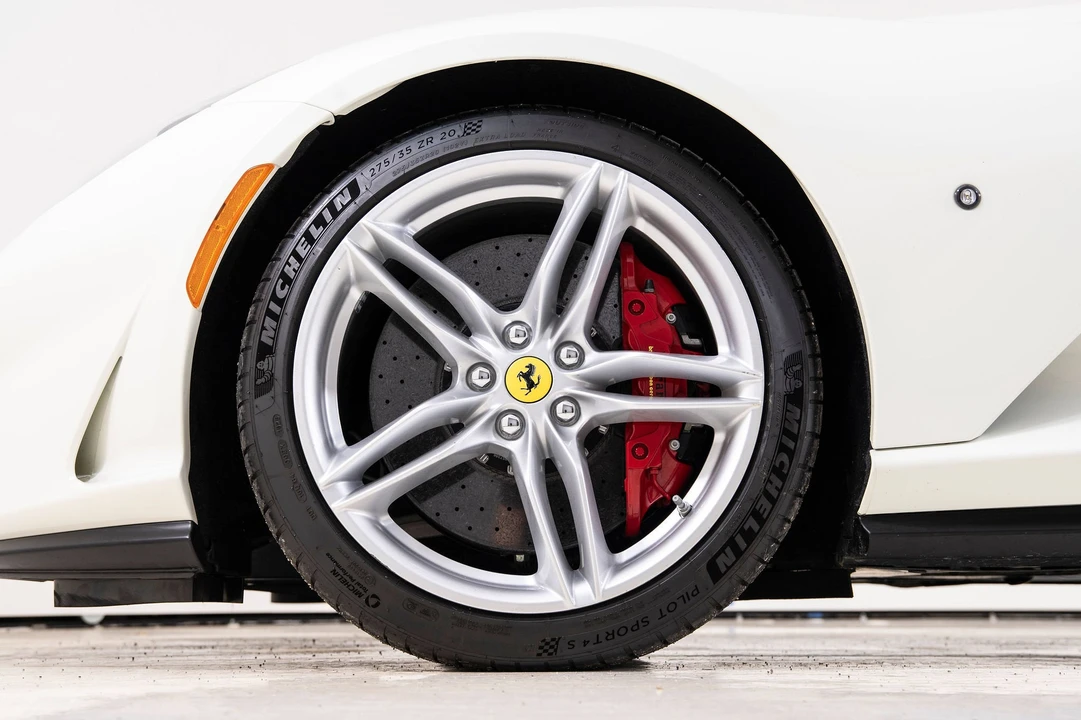 2019 Ferrari 812 Superfast - Image 21 of 31