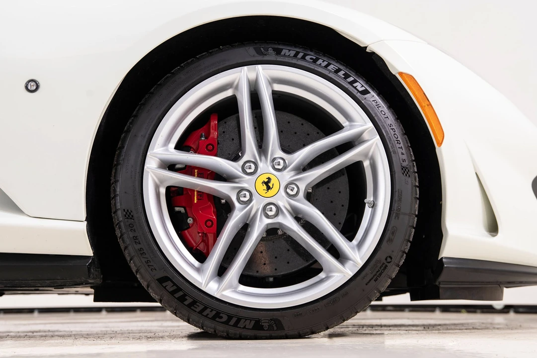 2019 Ferrari 812 Superfast - Image 24 of 31