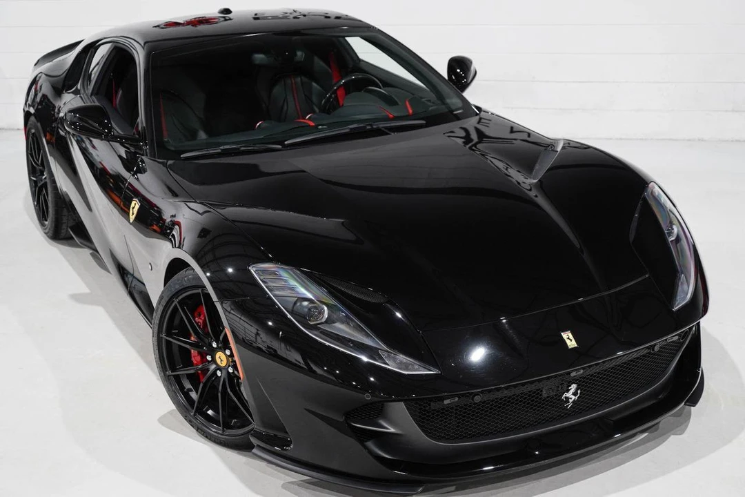 2019 Ferrari 812 Superfast - Image 30 of 31