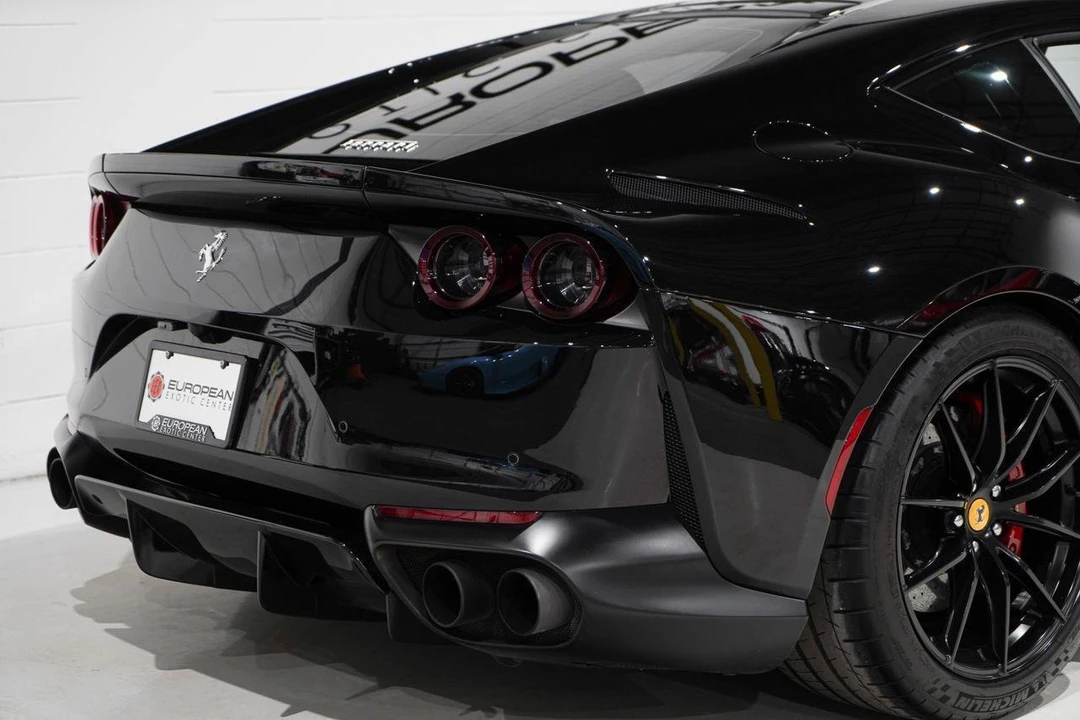 2019 Ferrari 812 Superfast - Image 25 of 31