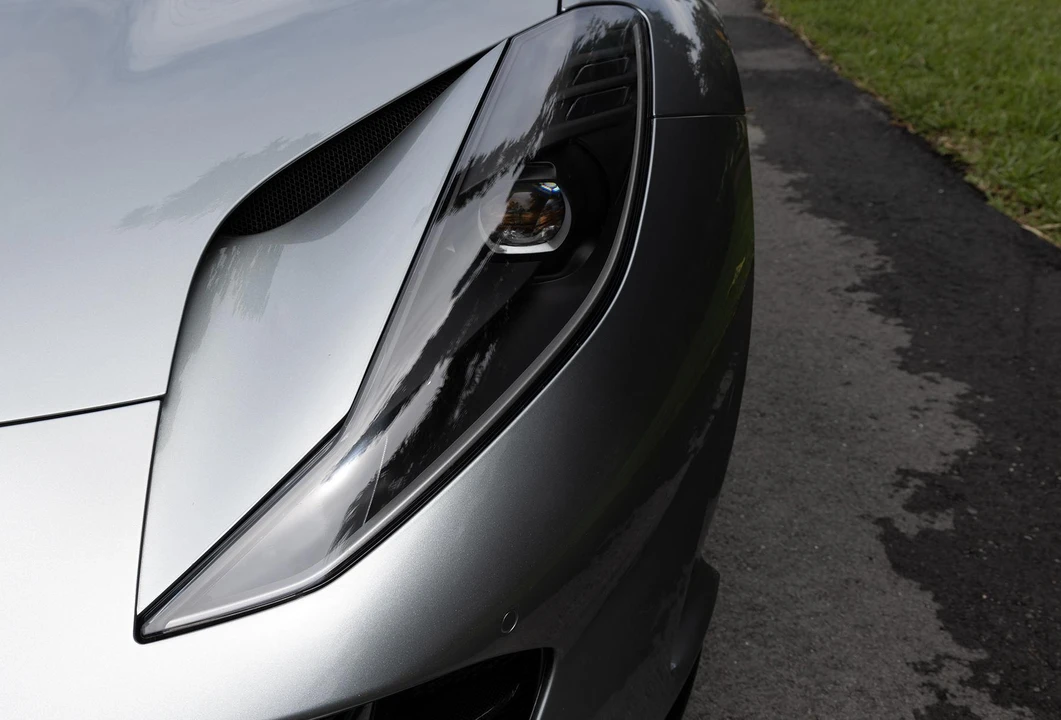 2019 Ferrari 812 Superfast - Image 15 of 31