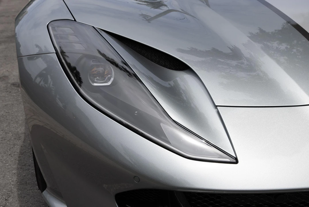 2019 Ferrari 812 Superfast - Image 14 of 31
