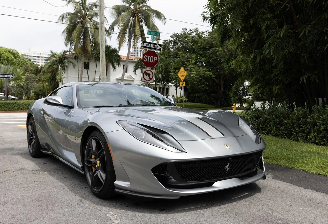 2019 Ferrari 812 Superfast - Image 9 of 31