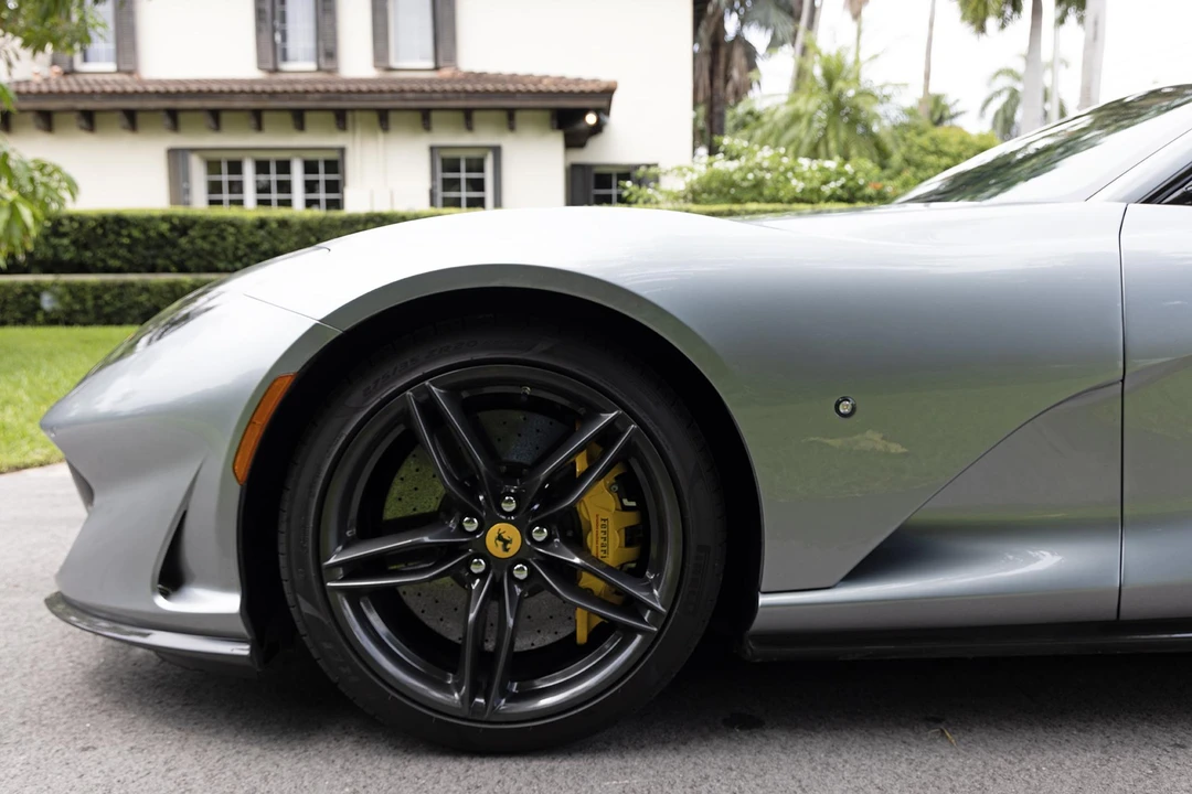 2019 Ferrari 812 Superfast - Image 17 of 31