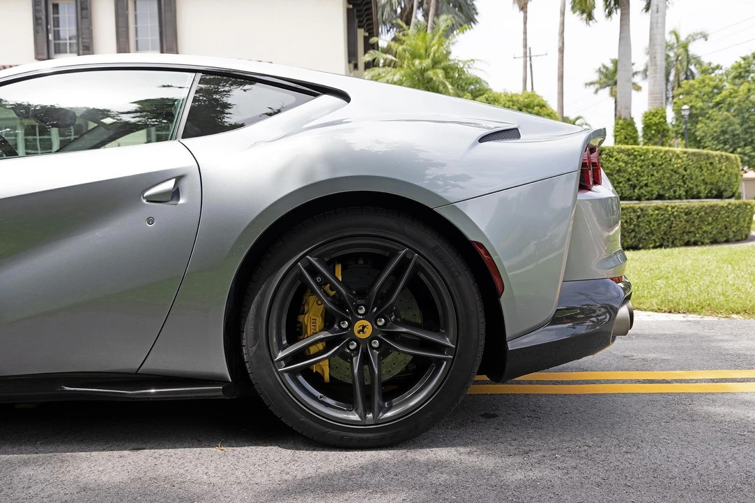 2019 Ferrari 812 Superfast - Image 18 of 31