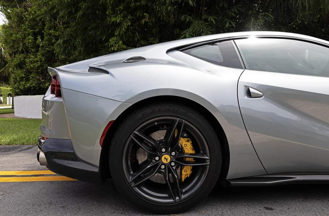 2019 Ferrari 812 Superfast - Image 26 of 31