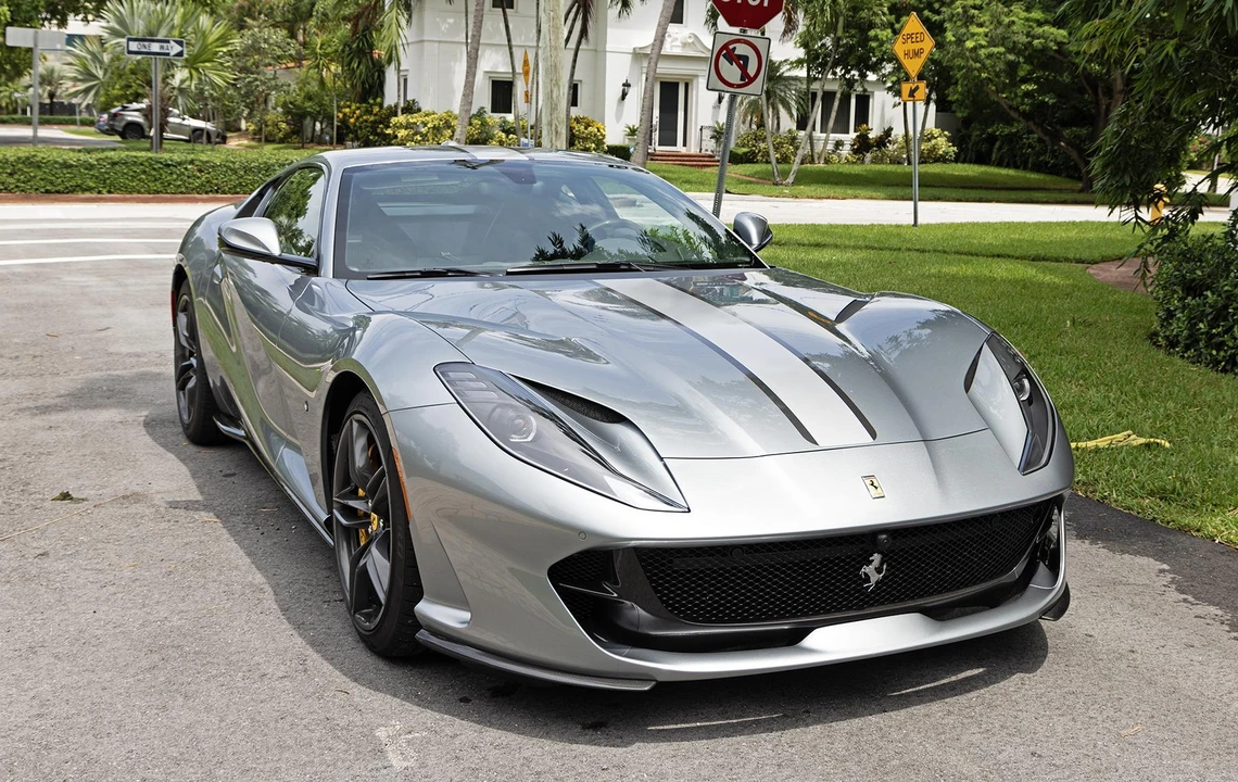 2019 Ferrari 812 Superfast - Image 10 of 31