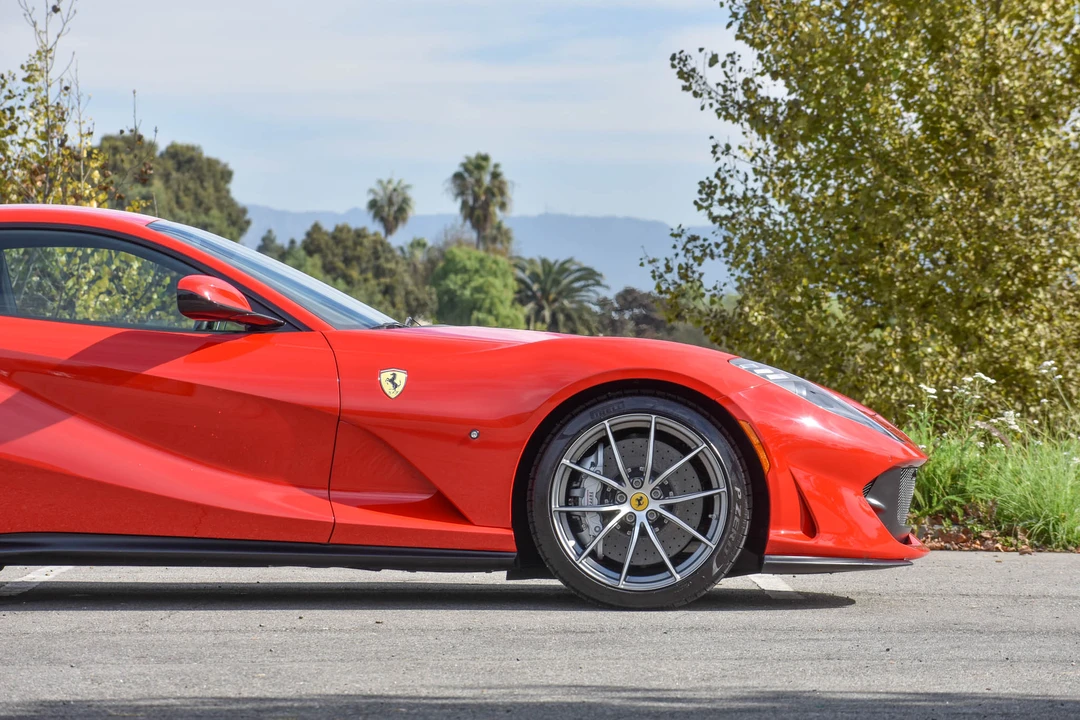 2019 Ferrari 812 Superfast - Image 25 of 31