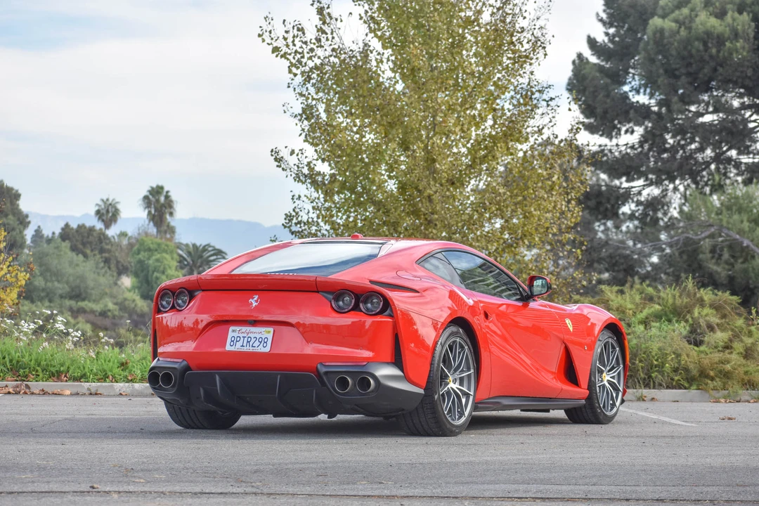 2019 Ferrari 812 Superfast - Image 15 of 31