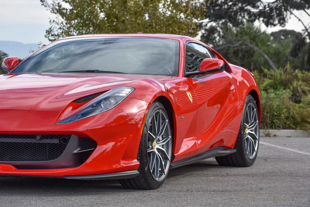 2019 Ferrari 812 Superfast - Image 27 of 31