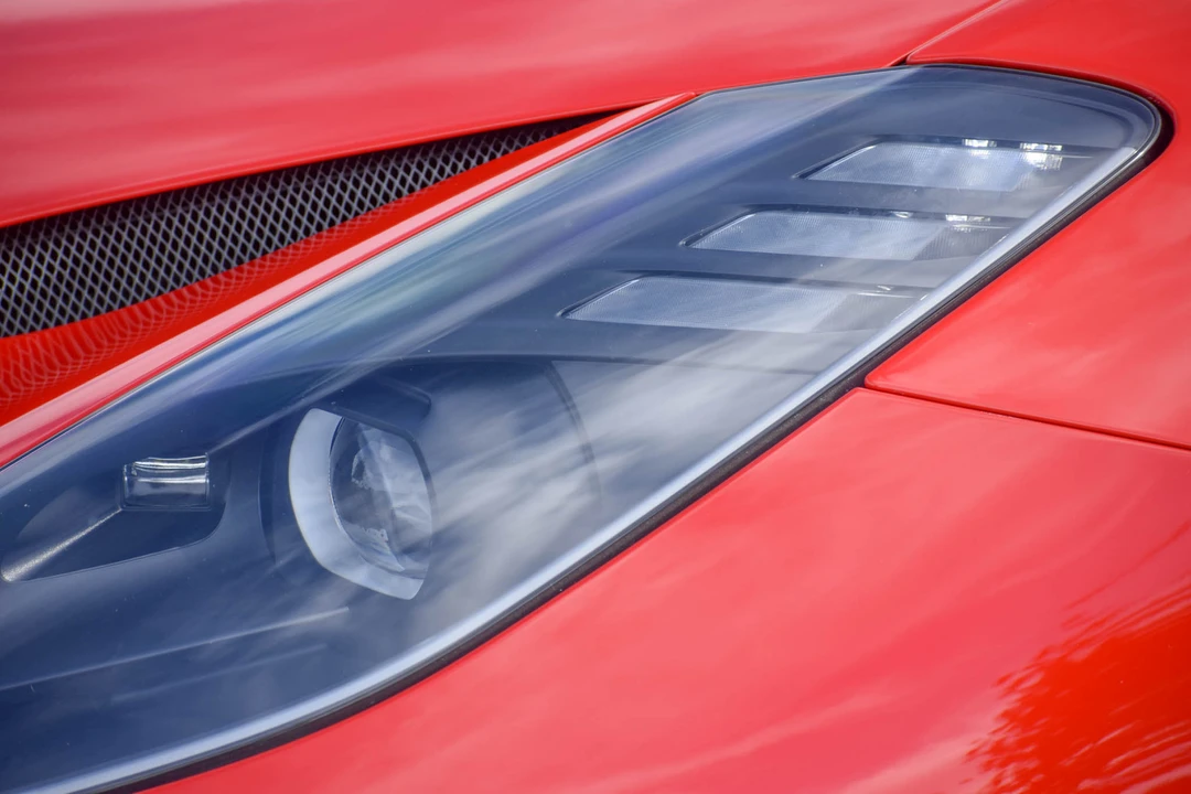 2019 Ferrari 812 Superfast - Image 28 of 31