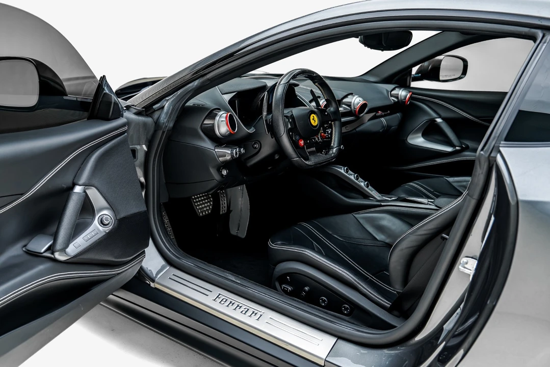 2019 Ferrari 812 Superfast - Image 6 of 31