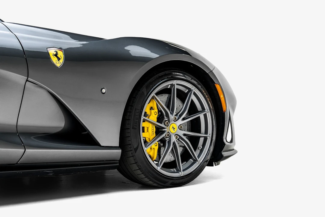 2019 Ferrari 812 Superfast - Image 15 of 31
