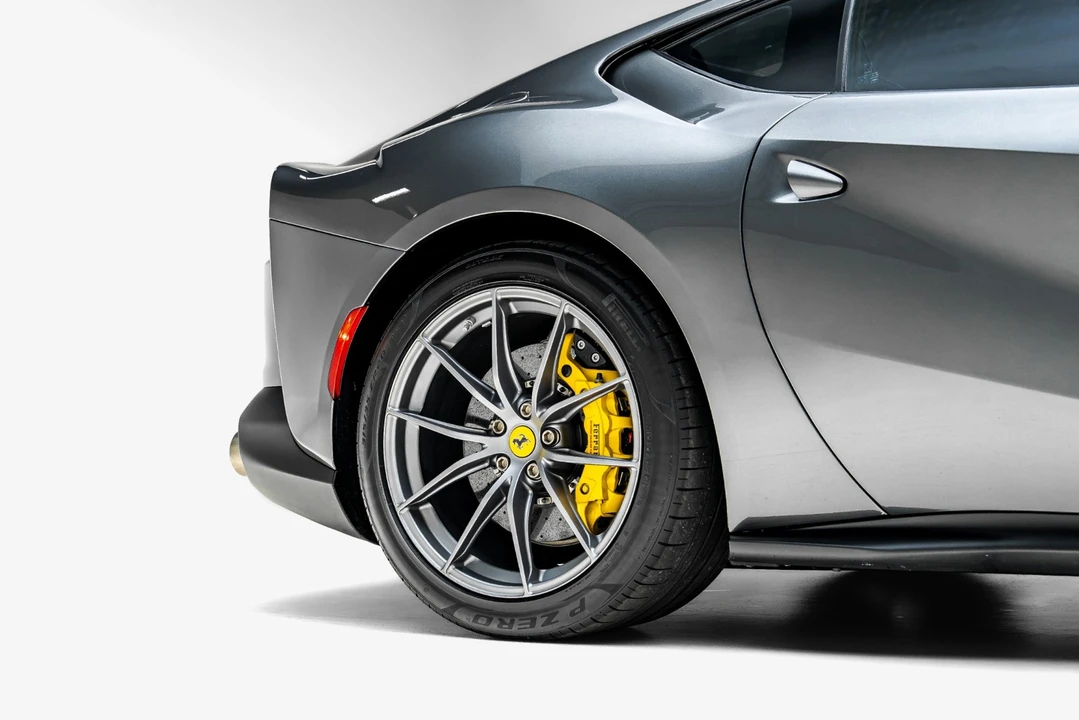 2019 Ferrari 812 Superfast - Image 18 of 31