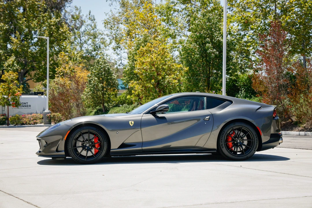 2019 Ferrari 812 Superfast - Image 5 of 31
