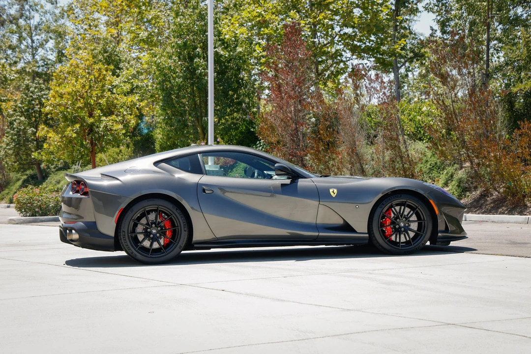 2019 Ferrari 812 Superfast - Image 14 of 31