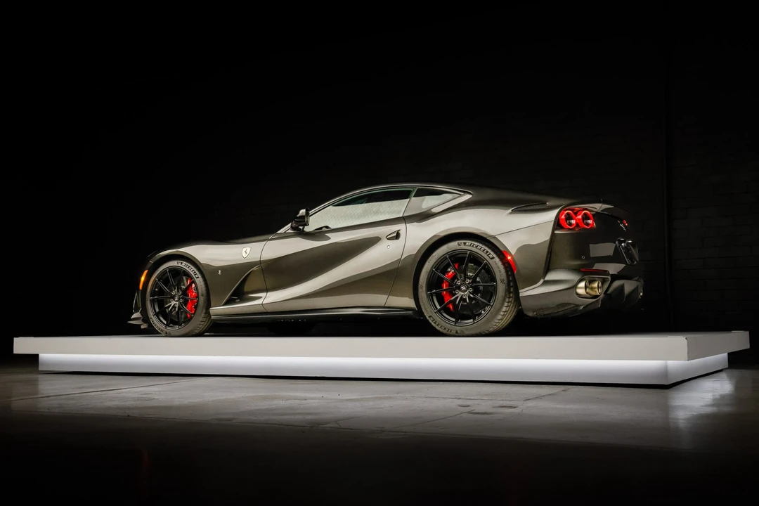 2019 Ferrari 812 Superfast - Image 24 of 31