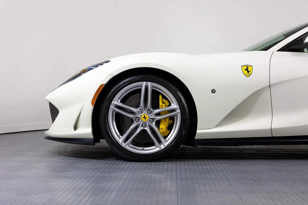 2019 Ferrari - Image 9 of 31