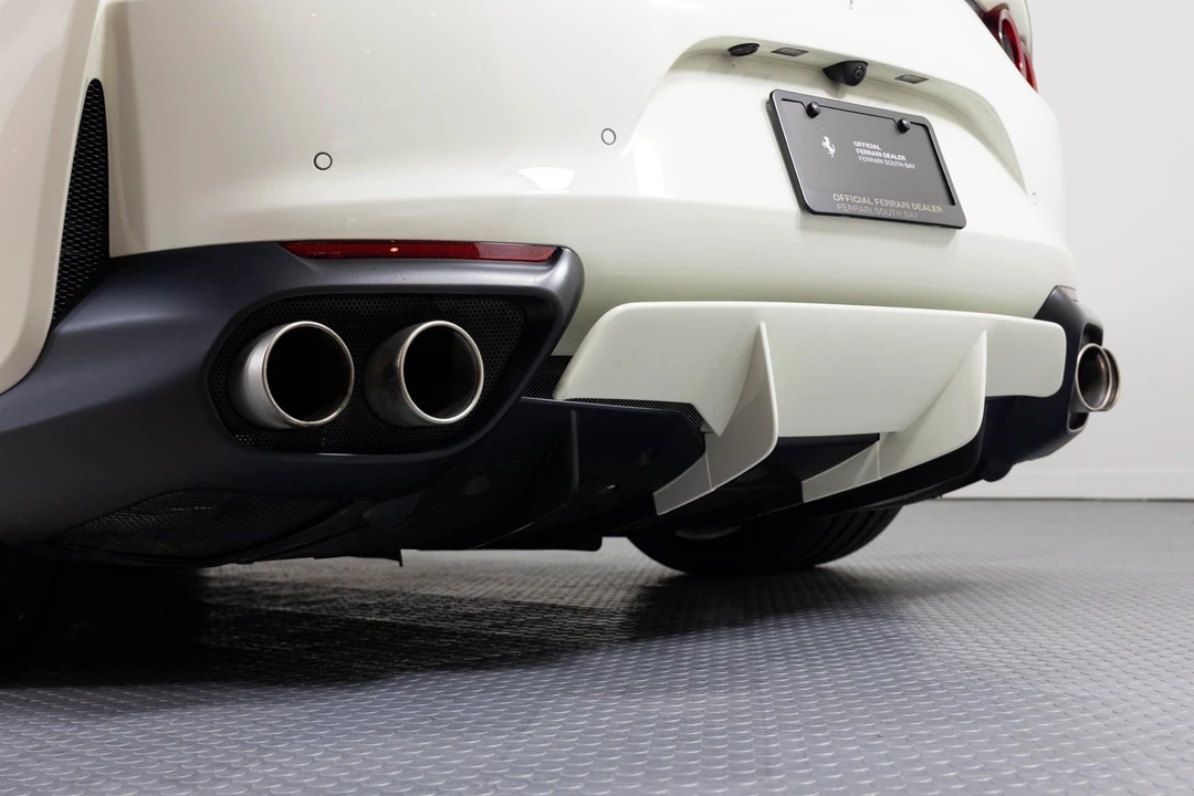 2019 Ferrari - Image 29 of 31