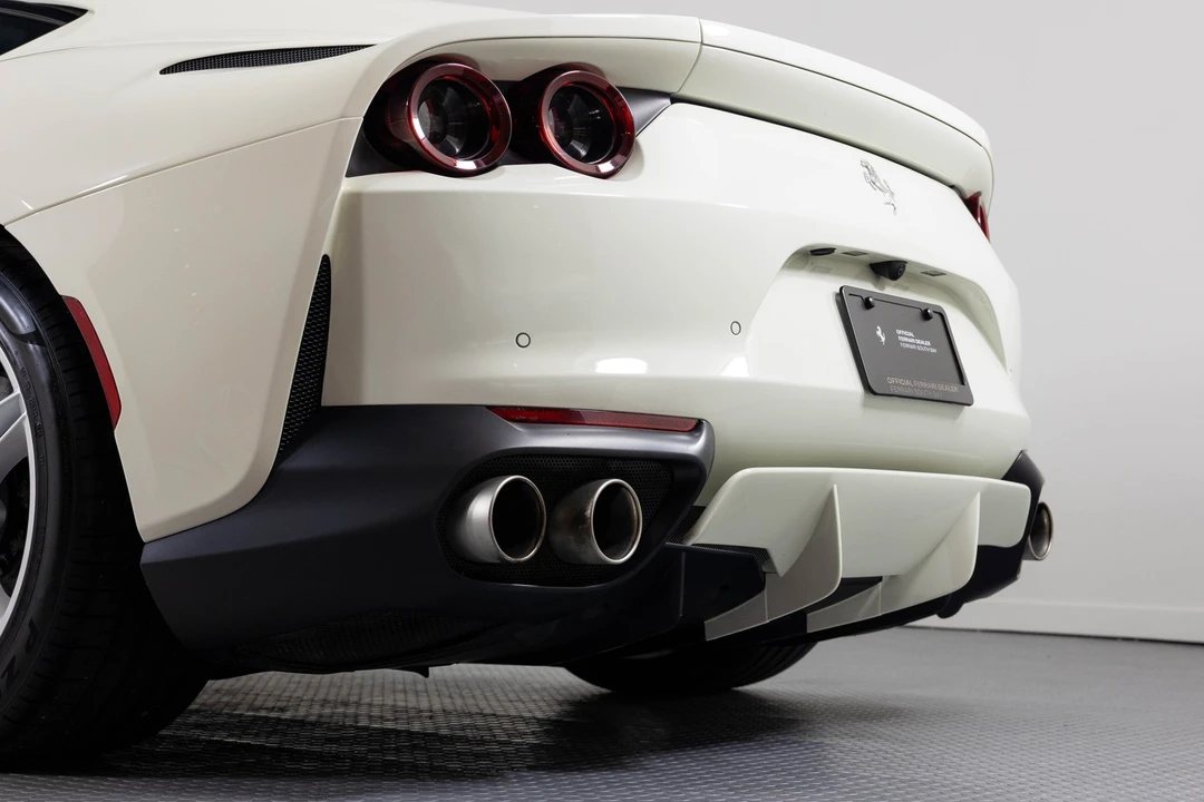 2019 Ferrari - Image 27 of 31