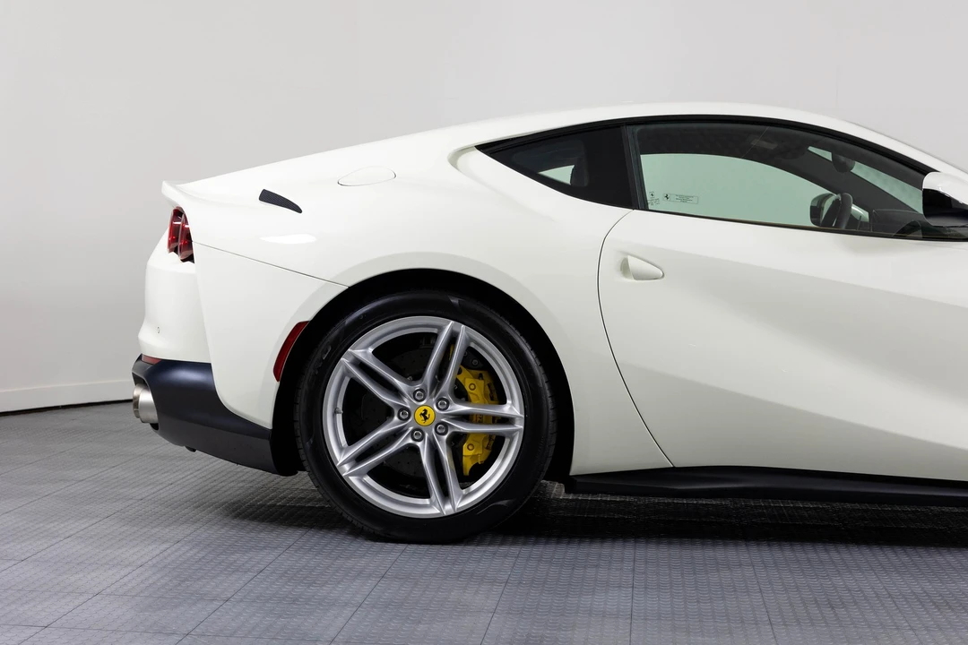 2019 Ferrari - Image 17 of 31
