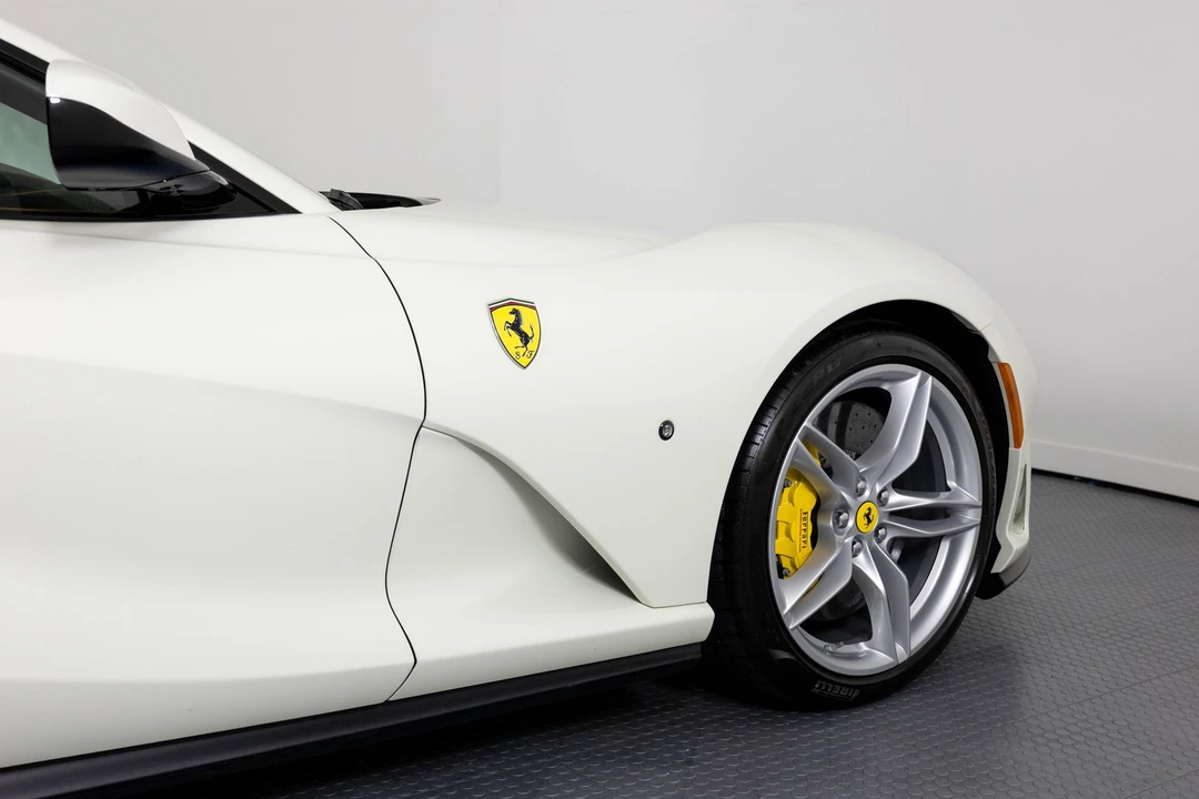 2019 Ferrari - Image 20 of 31