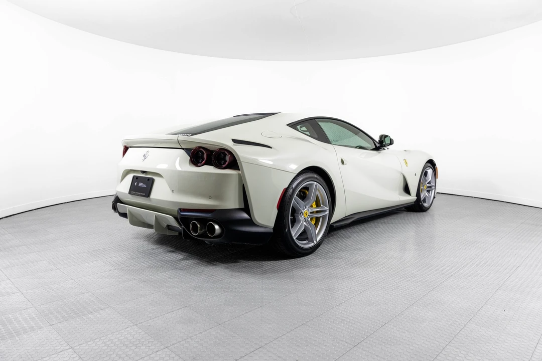 2019 Ferrari - Image 7 of 31